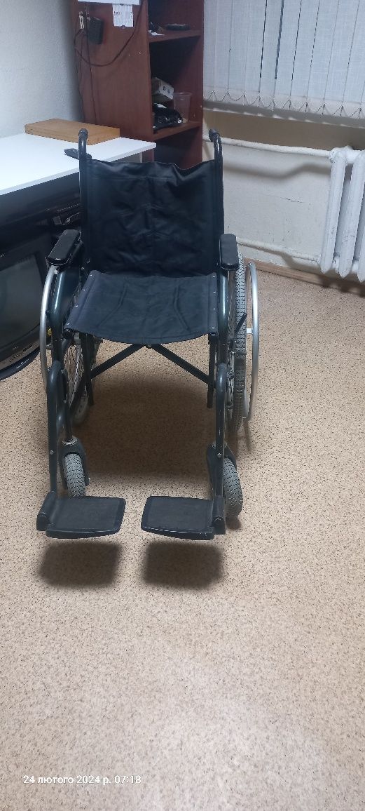 Инвалідна коляска,инвалідний візок