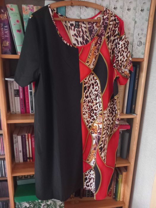 Elegancka sukienka trapezowa