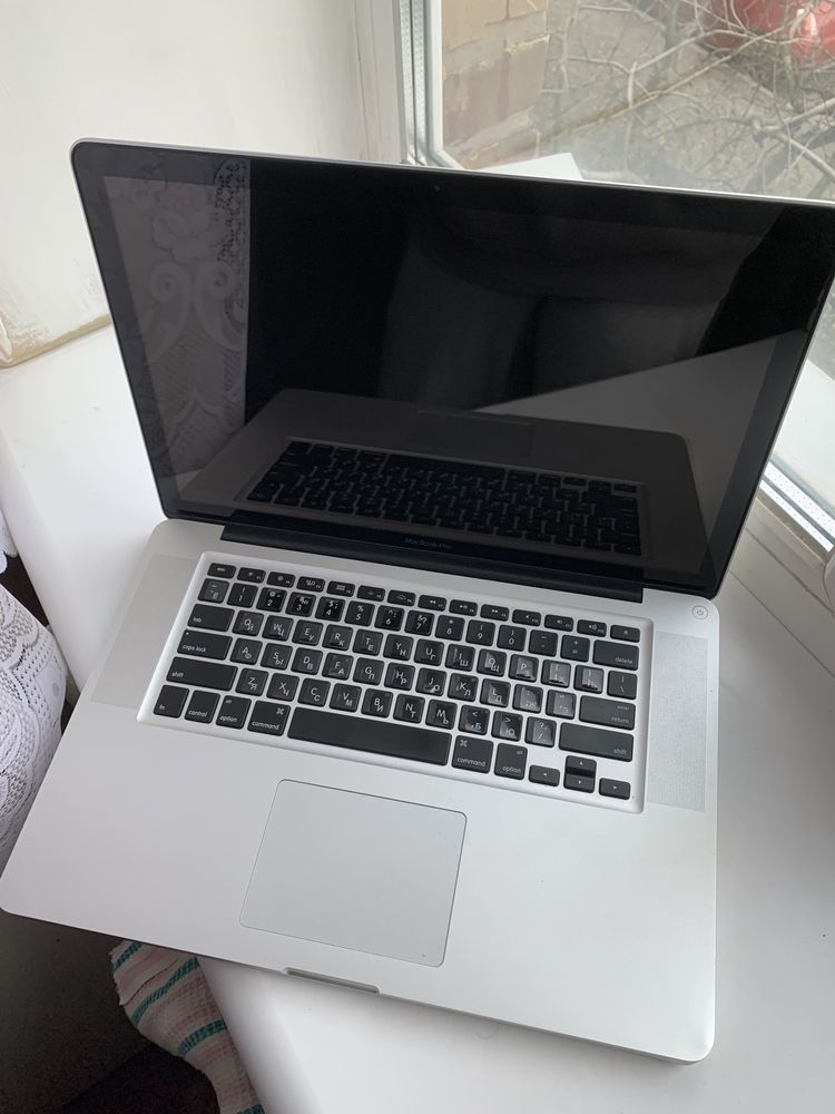 Все работает! MacBook Pro 15 2012 i7/8gb/256 идеал комплект