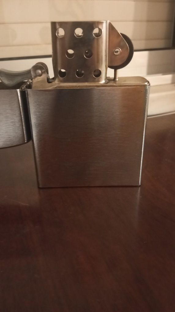 Isqueiro gigante XXL tipo zíper funcional. Entrega ou envio pelo corre