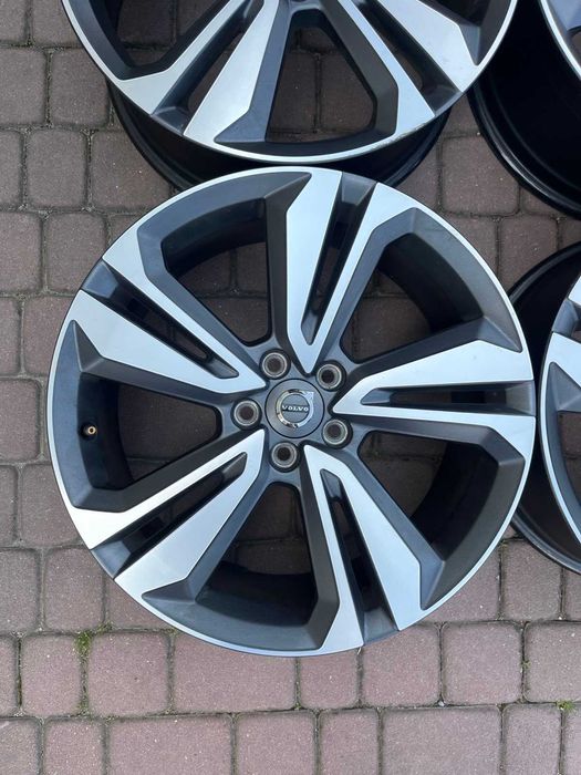 Oryginalne alufelgi Volvo 5x108 19 XC60 XC40 V60 V90 Bicolor R-Design