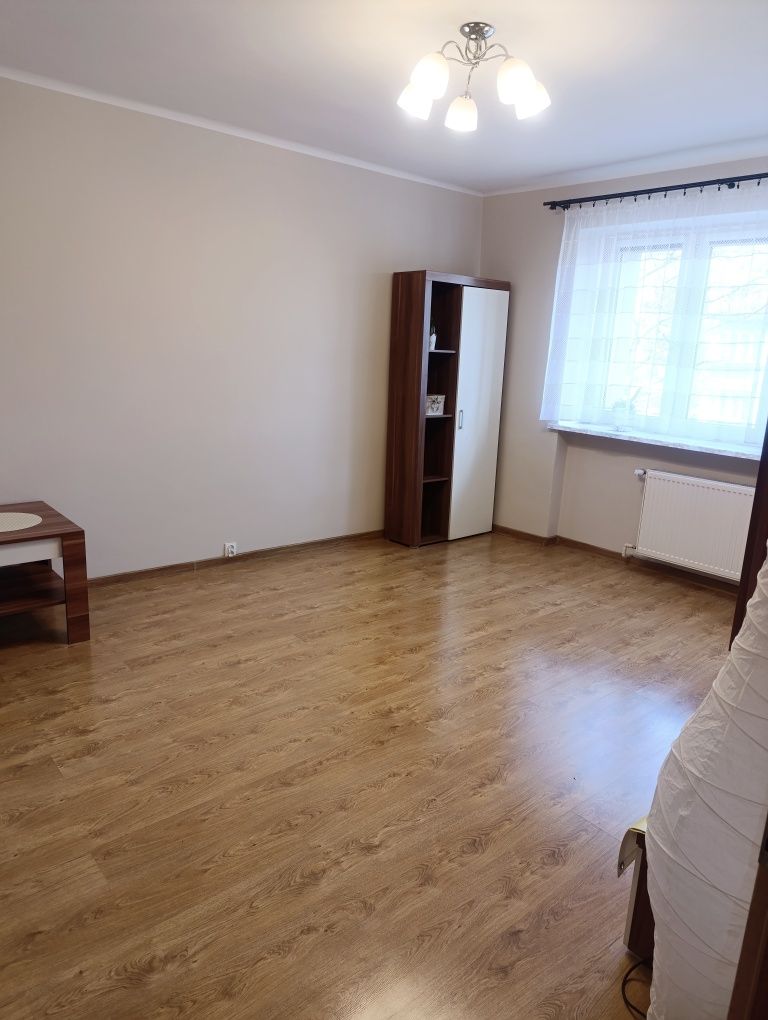 W centrum, duża, gotowa do wejścia kawalerka