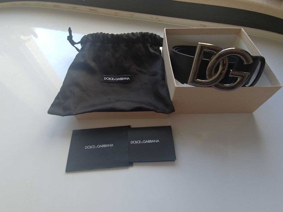 Чорний шкіряний ремінь з монограмою логотипа Dolce&Gabbana
