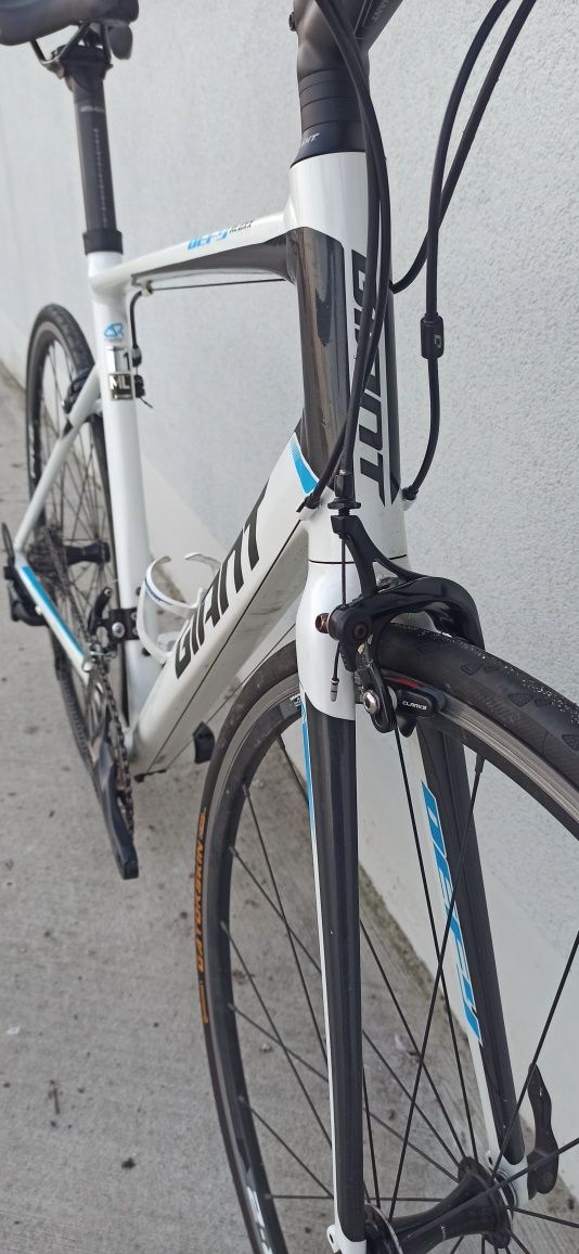 GIANT DEFY 1, Shimano 105, Rozmiar 56  M/L
