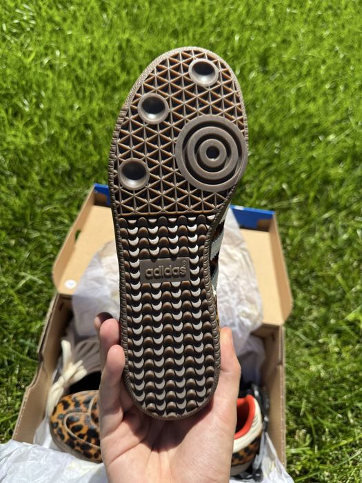 Adidas Samba OG Leopard 37 1/3 Cordões Vermelhos Brancos e Pretos