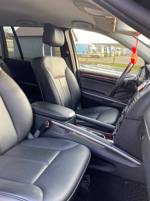 Mersedes-Benz GL-Class 2011