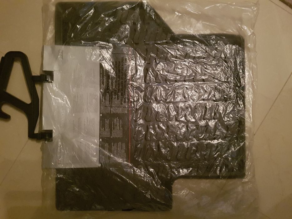 Audi Q3  ( tył ) orginalne wycieraczki