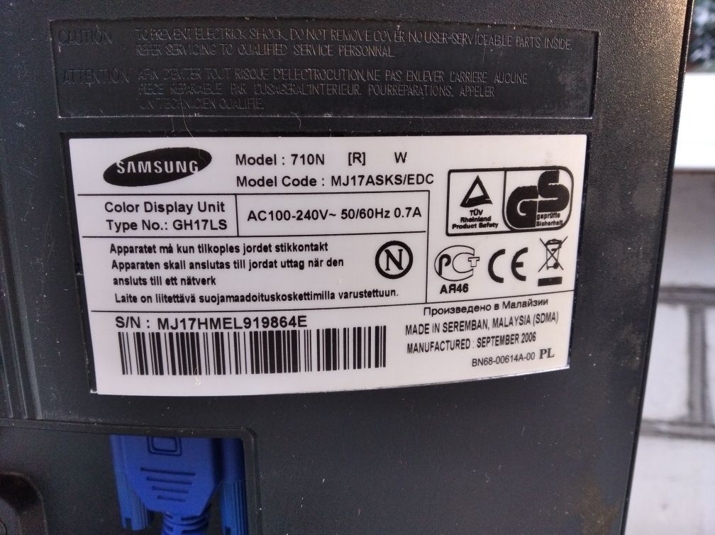 Samsung SyncMaster 710n