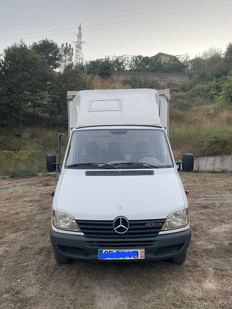 Mercedes sprinter 413 cdi
Cilindrada : 2200 
Equipada com vidros eléct