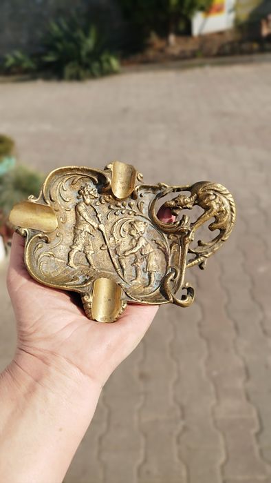 popielnica z mosiądzu , popielniczka