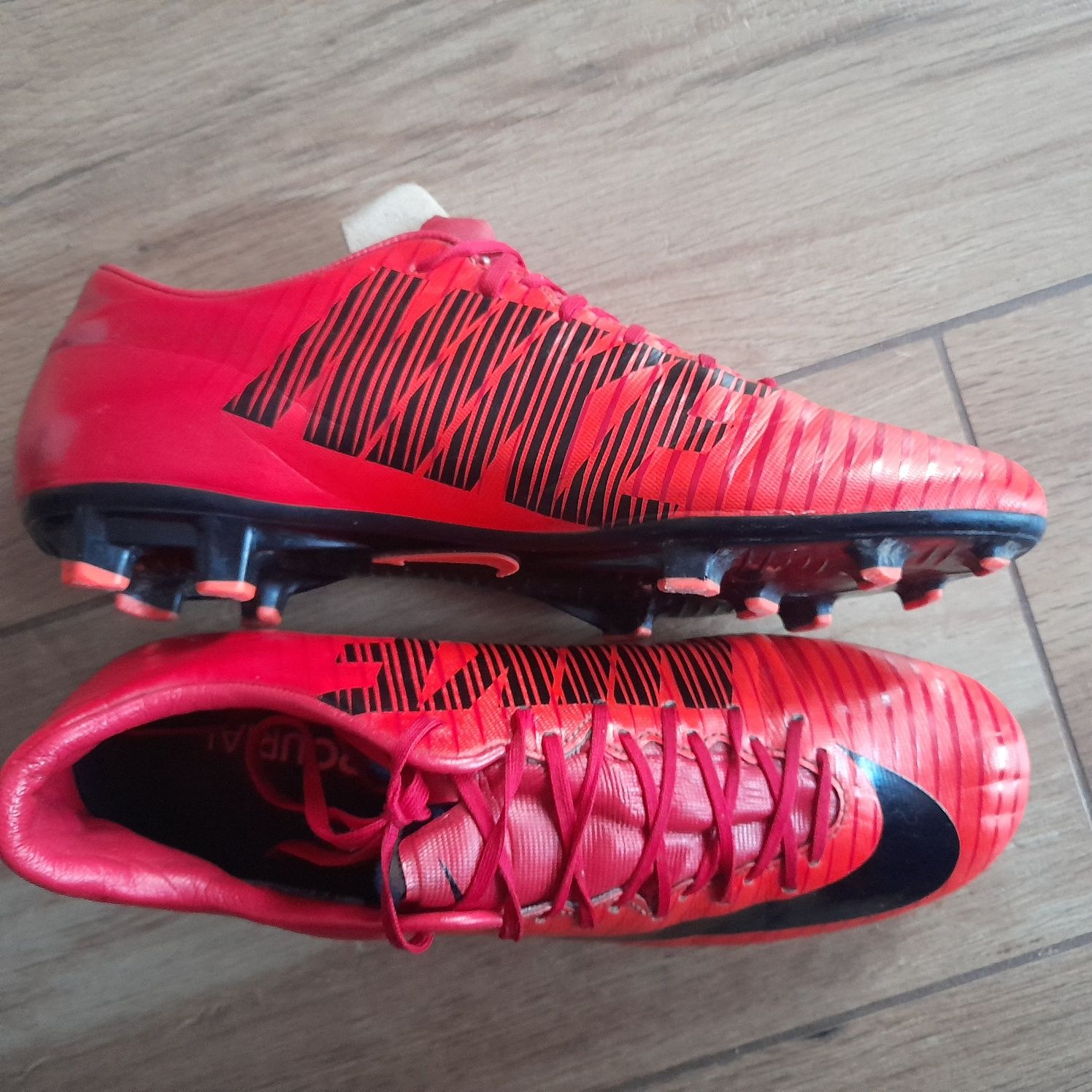 Korki Nike czerwone roz. 42, 26,5 cm