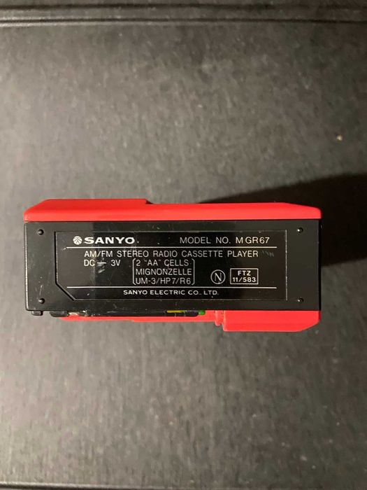 Касетний аудиоплеєр Sanyo MGR 67
