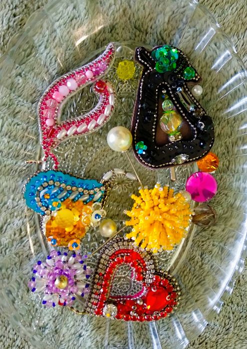 Брошки якісної, ручної роботи, ювелірні вироби, подарункові