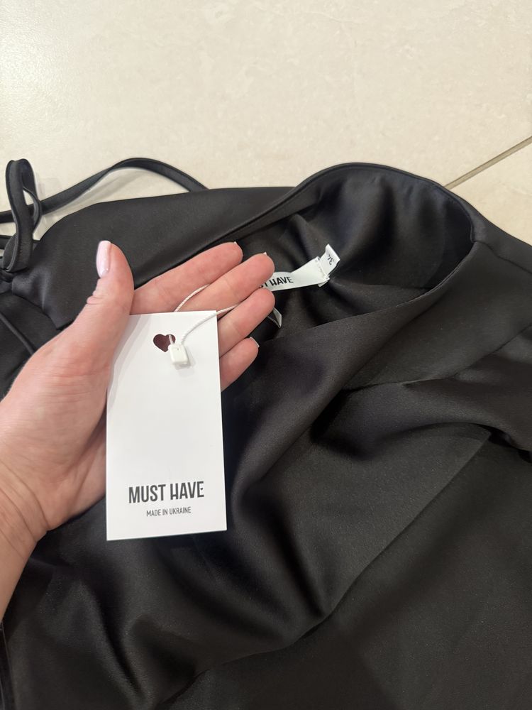 Сукня must have.