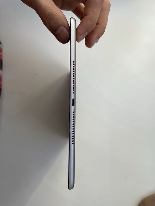 Ipad air 2 64gb Cellular + стилус