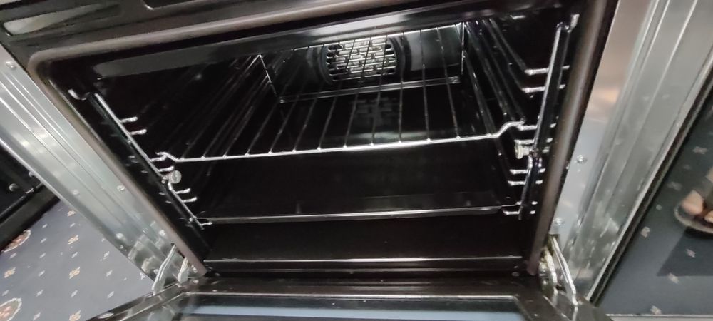Брендова плита Smeg 60 см