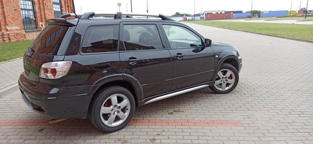 Mitsubishi Outlander 2.0 4x4 gaz Doinwestowany 2007rok