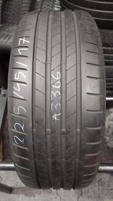 225/45/17 Bridgestone Turanza T005 H:BMW 94Y