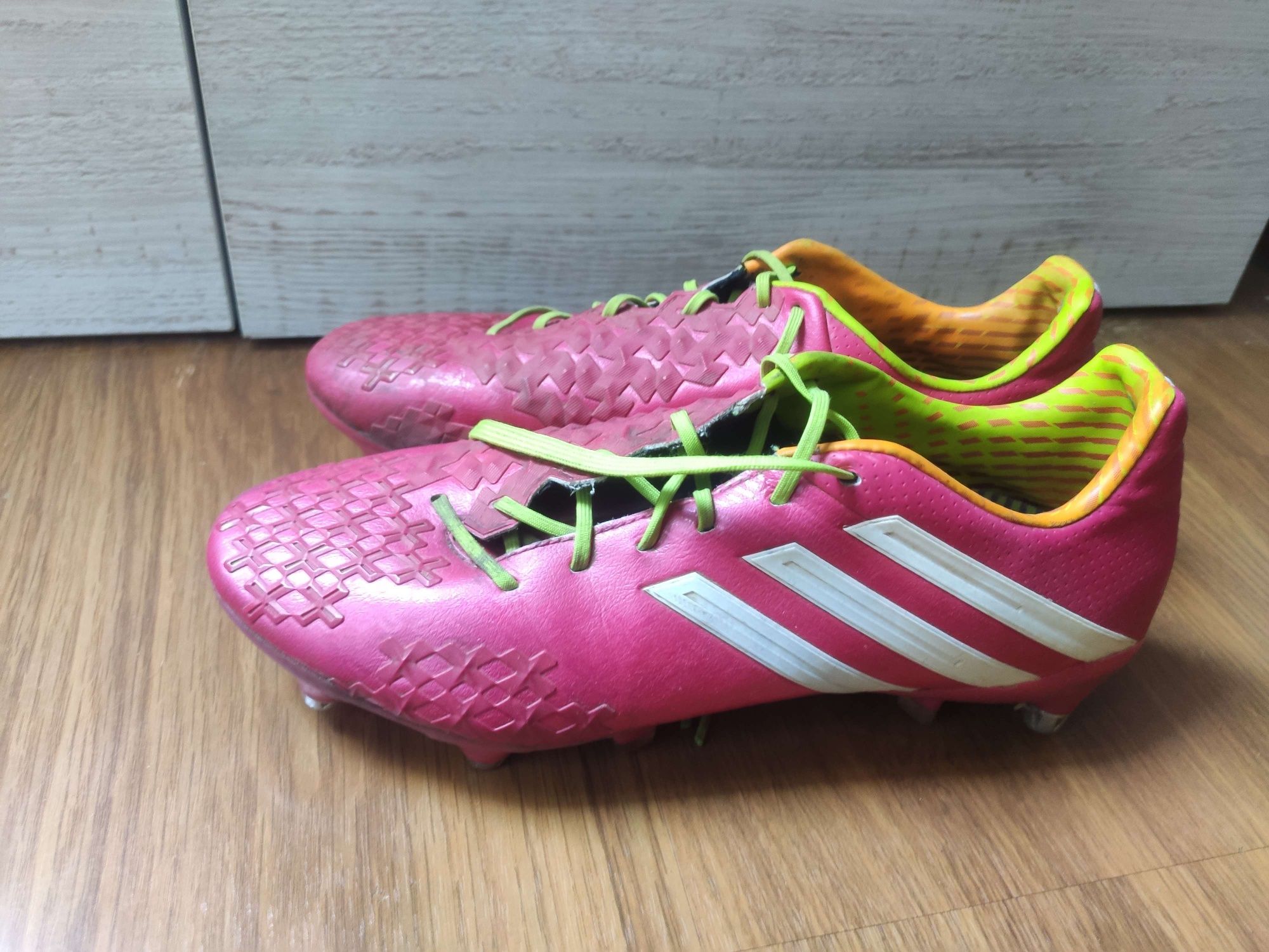 Buty piłkarskie korki Adidas Predator roz. 40