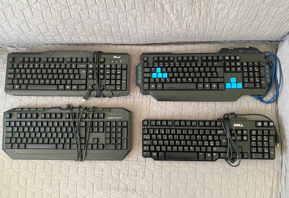 Conjunto 4 teclados com fio