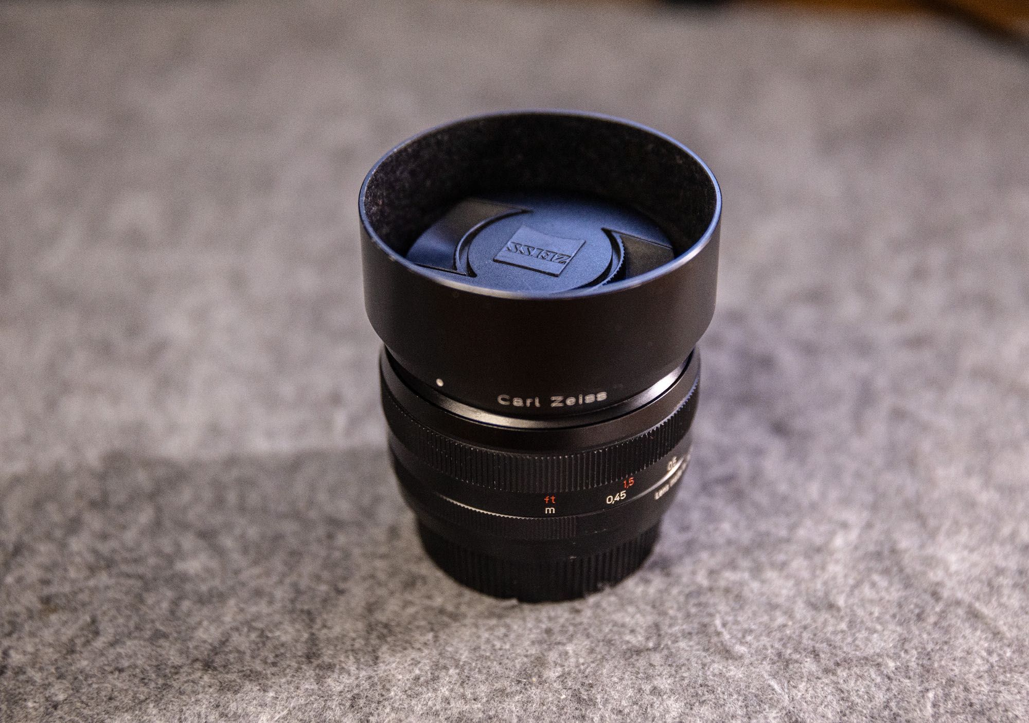 Carl Zeiss Planar 50 mm f/1.4 T ZE / Canon