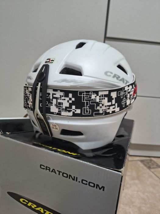 Шолом з окулярами