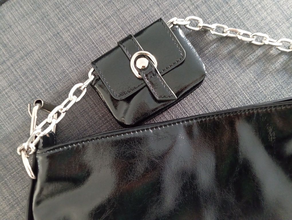 Nova bolsa de couro feminina de marca de designer independente. Por fa