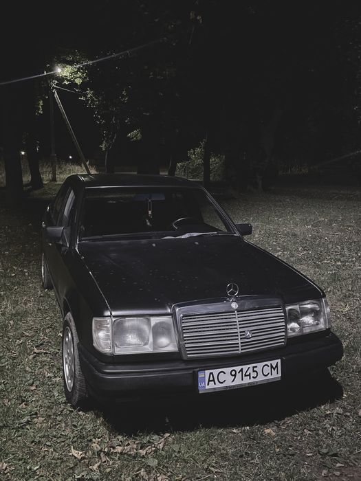 Mercedes-Benz W124 260E