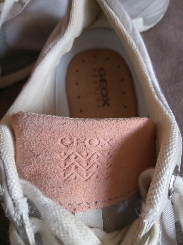 Damskie sneakersy Geox