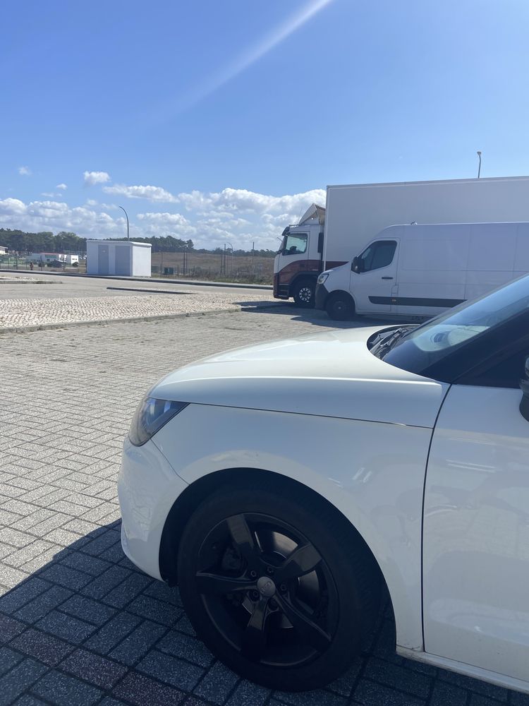 Vendo audi A1 1.6tdi 105cv 2011 bom estado