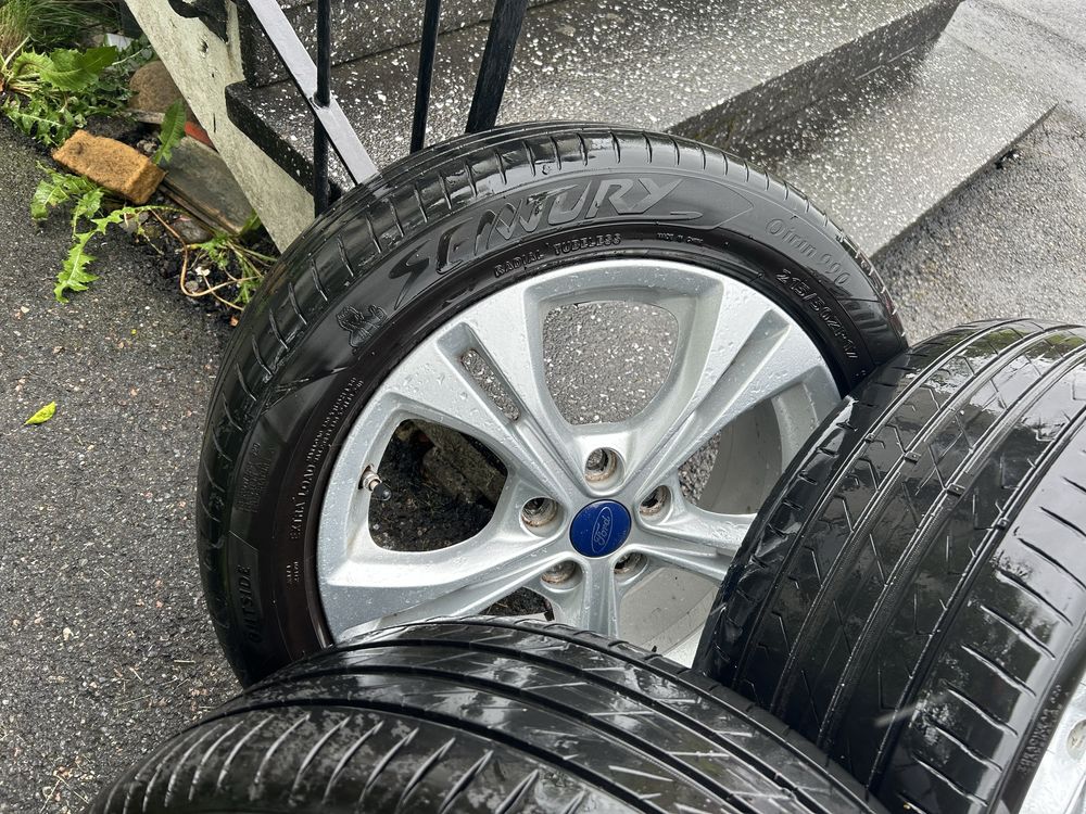 Felgi Orginalne z oponami Ford 17 Tpms