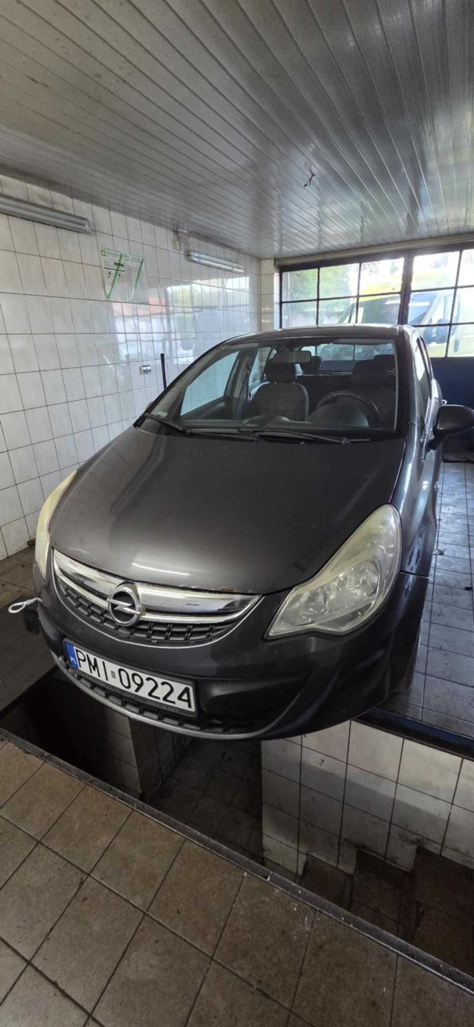 Sprzedam Corsa 1,3 diesel - zadbany