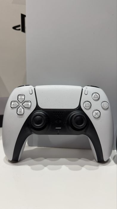 Playstation 5 825GB + 2 pady + Słuchawki Steelseries 3 GRATIS