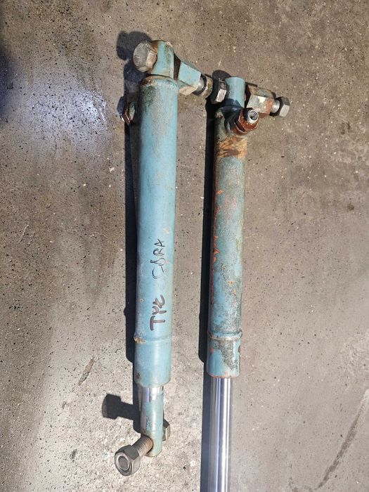 Siłownik Siłowniki Przyczepa Mengele Garant LW 535 Tłok Cylinder Tył