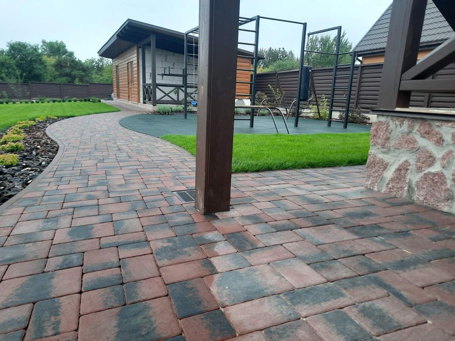 Тротуарна плитка PLATO Житомир. Бруківка. Старе місто. Цегла.