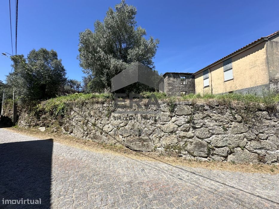 Terreno p/ construção em Palmeira de Faro