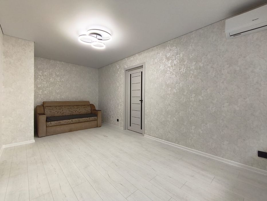 Продаю отличную 2х комнатную квартиру в Центре.