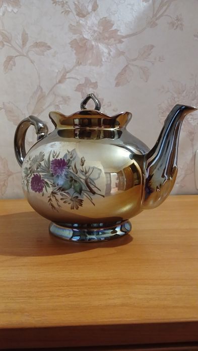 Продам красивий чайник