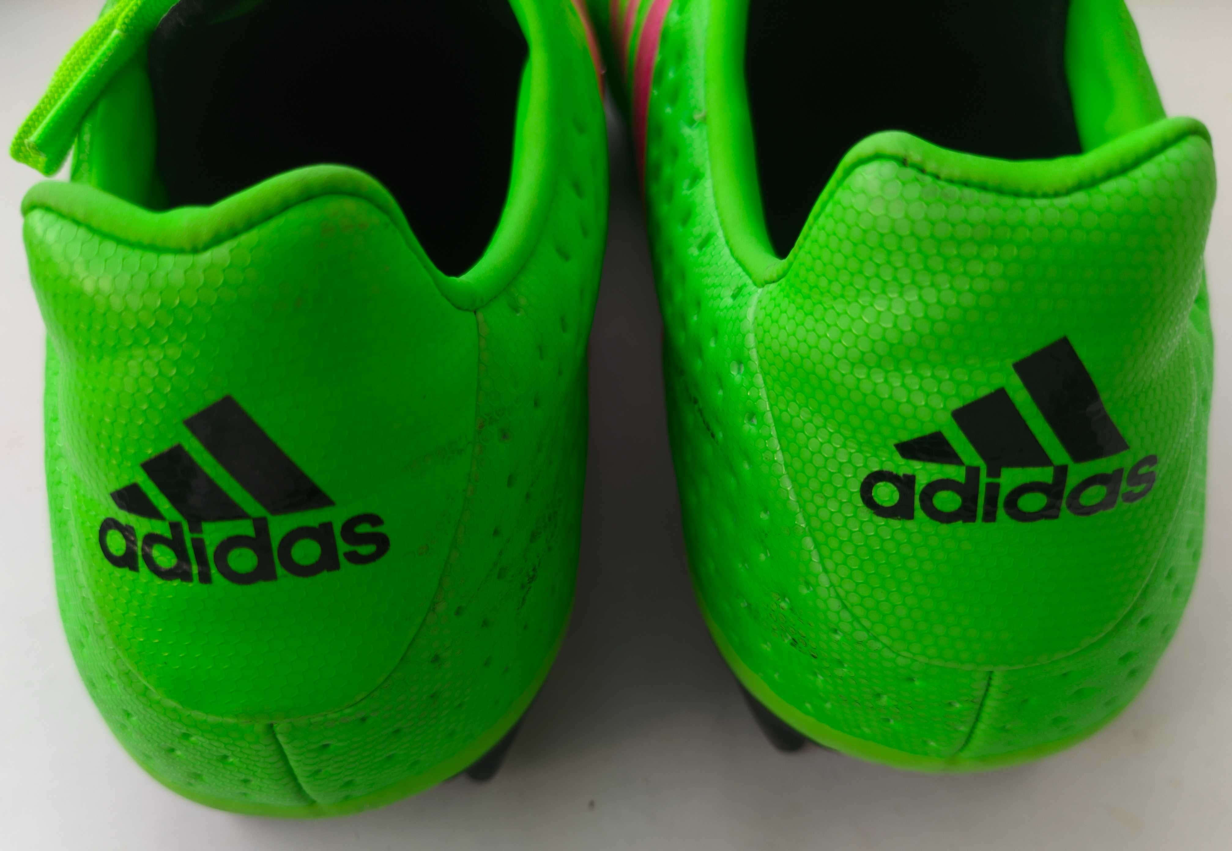 Бутси спортивні футбольні Adidas