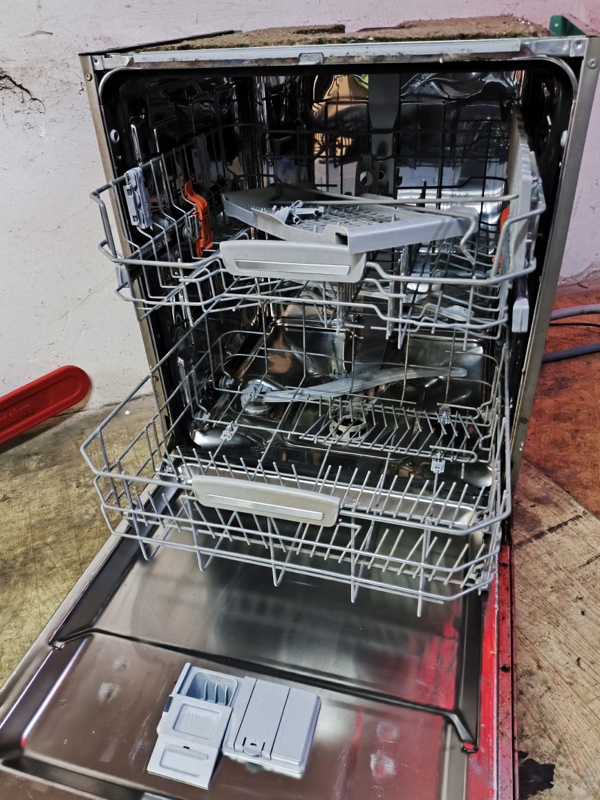 Hotpoint Ariston LFF 8M132 IX EU programator
