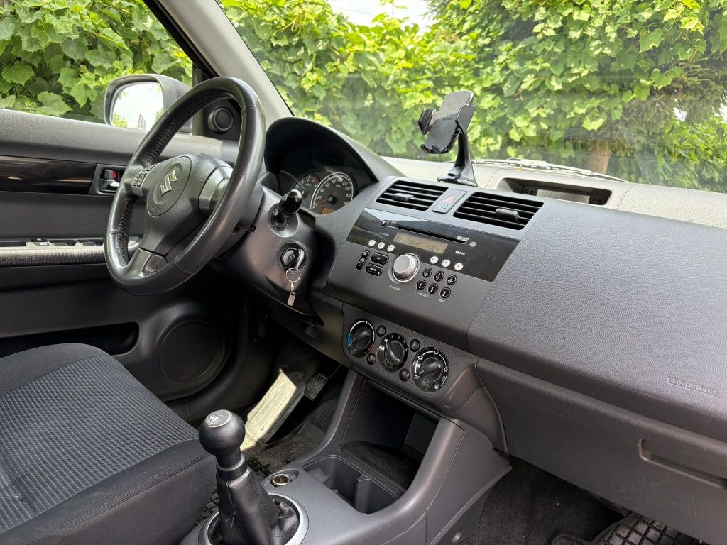 Suzuki Swift 1,3 GAZ 09r 4×4 bdb stan do jazdy ładny