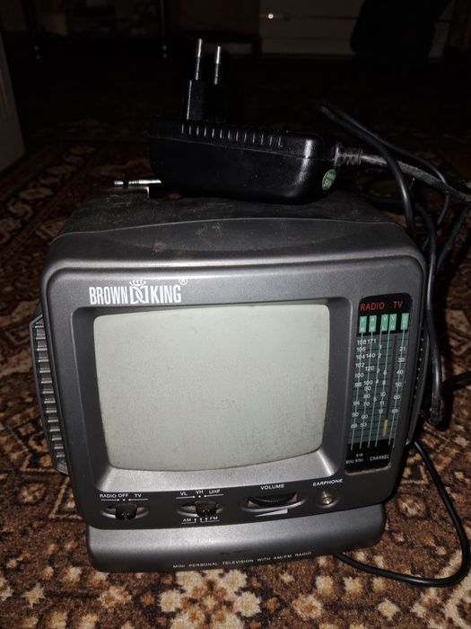 Телевізор міні з радіо від 12 вольта та 220 вольт