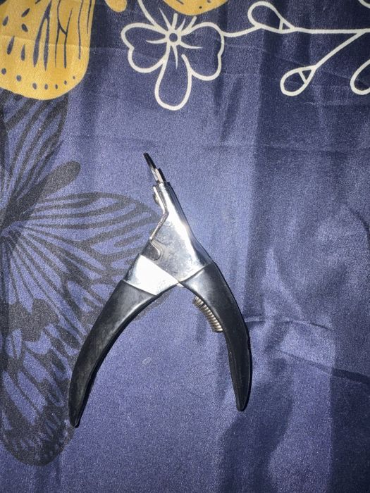 Продам гильетинку для стрижки когтей у собак и котов