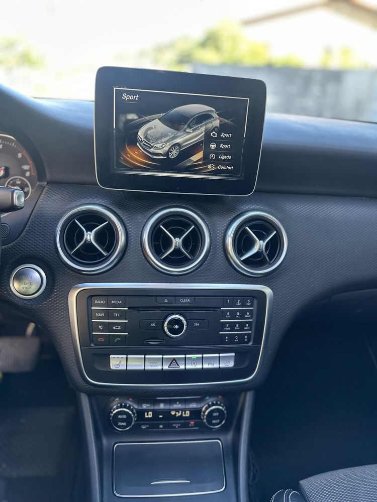 Mercedes A180 Automatico Ano 2018 ( Versao com Todos os Extras )