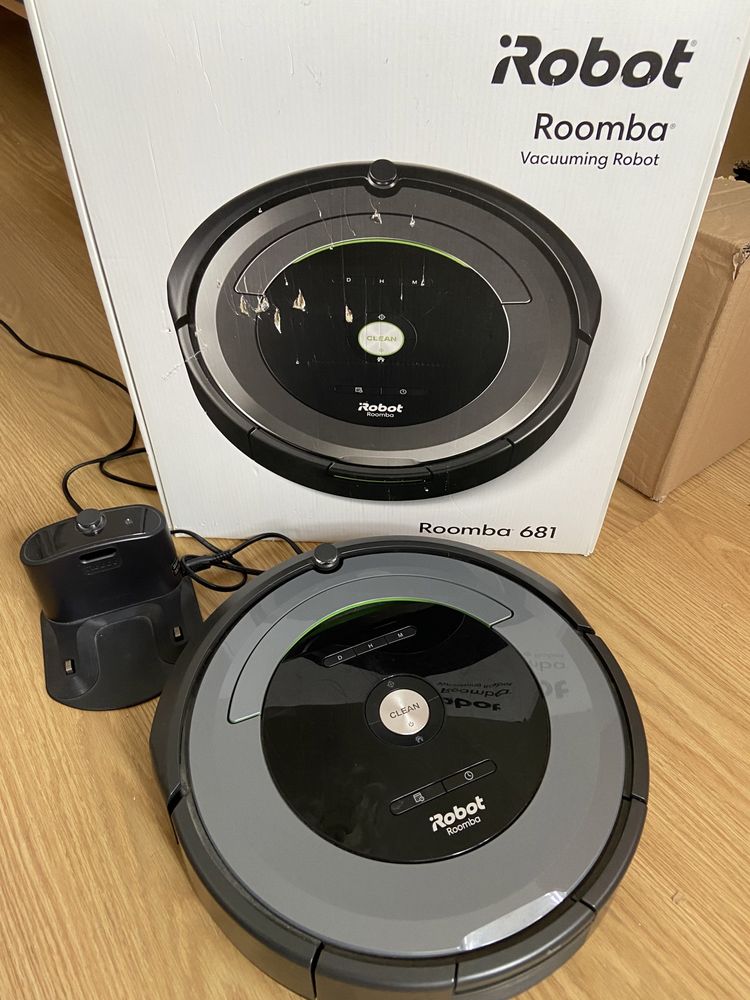 iRobot Roomba 681