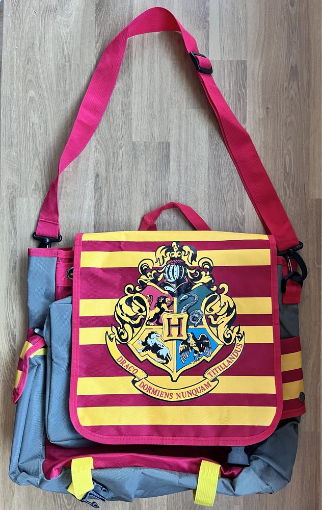 Bolsa mochila Harry Potter Gryffindor sem uso