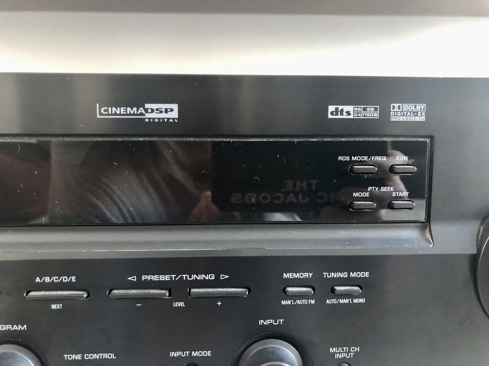 Amplificador AV 6.1 YAMAHA RX-V550 (com comando)