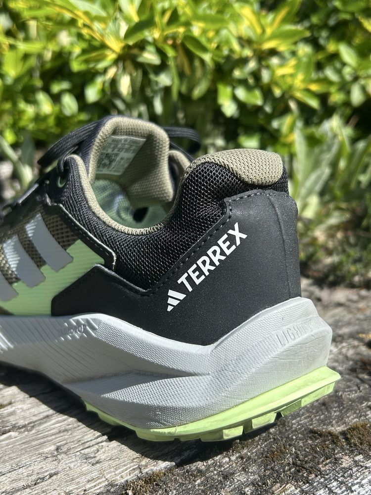 Buty Adidas Terrex r. 42