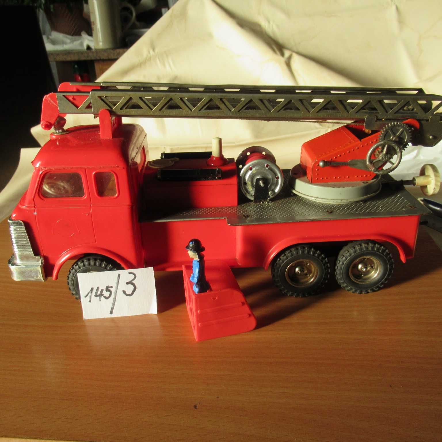 (145-2)camião antigo  dos bombeiros c/ C30cm da Gama