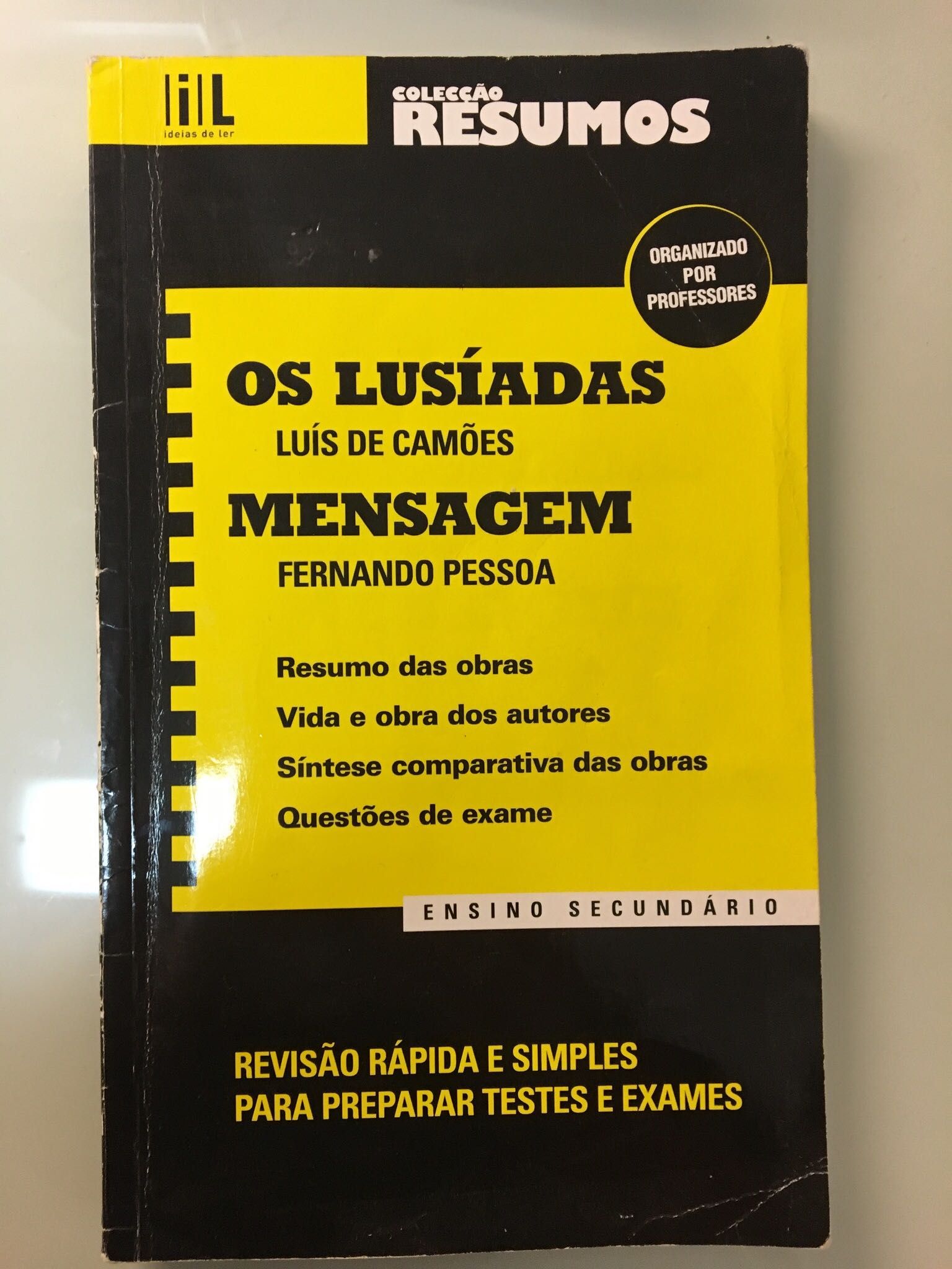 Vários livros - “A Pérola”, “Felizmente há luar”, “Resumos Lusíadas...